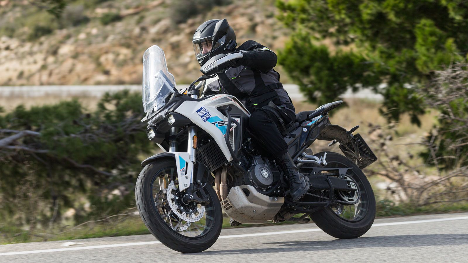 Όσοι ψάχνουν adventure κάτω από 6.000 ευρώ πρέπει να δουν αυτή τη μοτοσυκλέτα