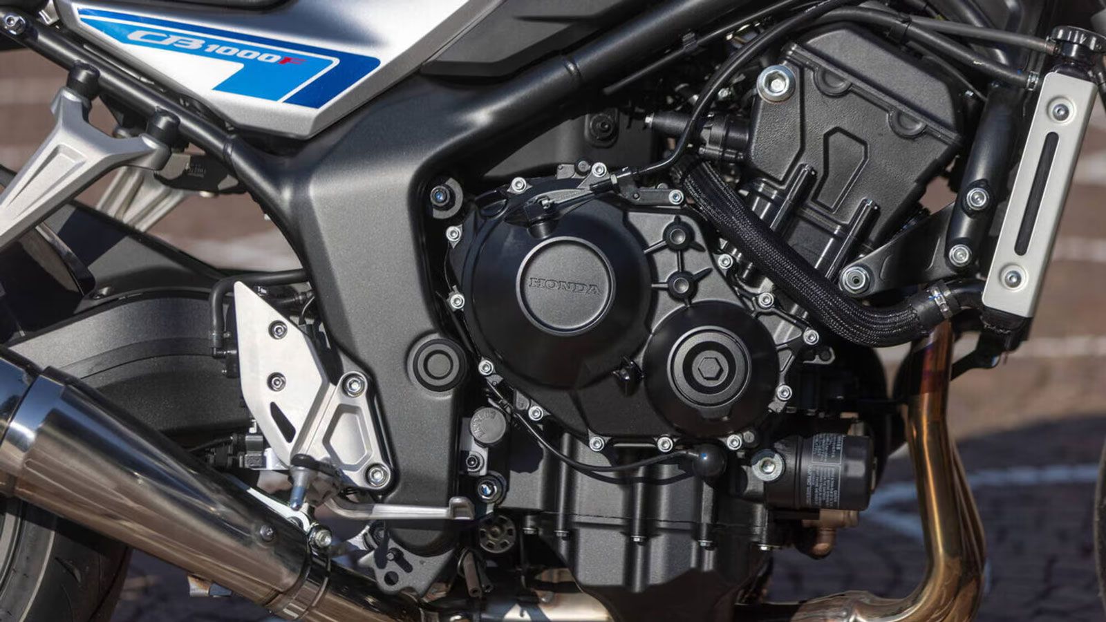 Honda: Γιατί χρειάστηκε να δοκιμάσει 100 εξατμίσεις σε μία μοτοσυκλέτα;