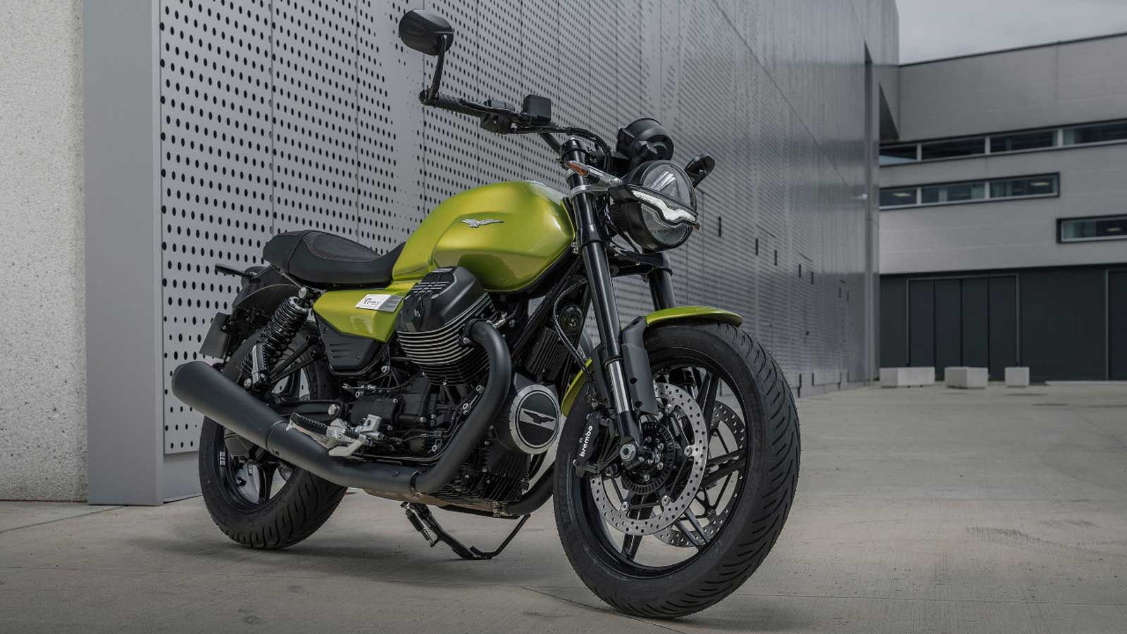 Τη χρονιά 2021 η Moto Guzzi παρουσίασε μια νέα εκδοχή της V7, μιας μοτοσυκλέτας ορόσημο για την εταιρία και τη διαχρονική της εικόνα, που πρωτοσυστήθη