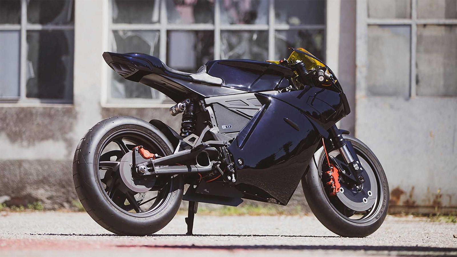 Zero FX «Blackbird» custom: Μαύρη και κολασμένη - zero motorcycles zero fx