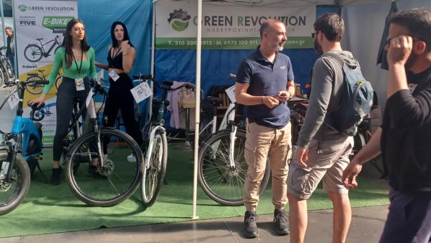 Athens Bike Festival: Χαμόγελα ικανοποίησης στο περίπτερο της Green Revolution 