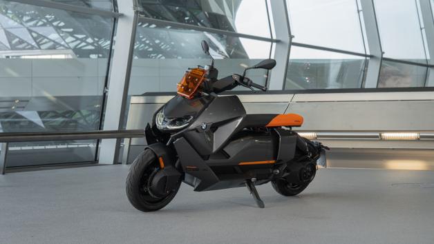 BMW CE 04: Έρχεται το scooter που θα μας αλλάξει τα μυαλά 