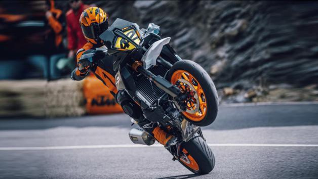 Επίσημη παρουσίαση KTM 890 SMT: Η επιστροφή του.. Ασώτου 