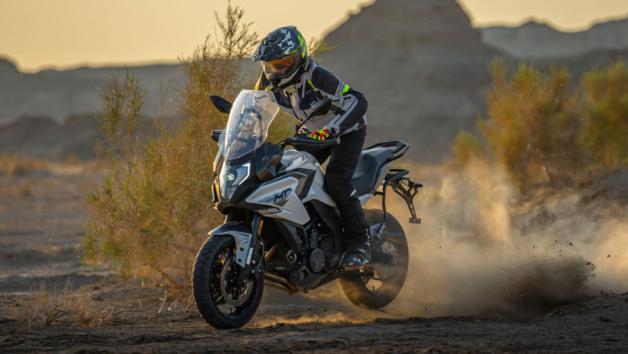 CFMOTO 700MT: Με πλούσιο εξοπλισμό στα 6.590 ευρώ! 