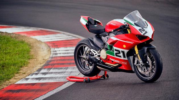 Ducati Panigale V2 Bayliss Anniversario: Με την υπογραφή του Troy 