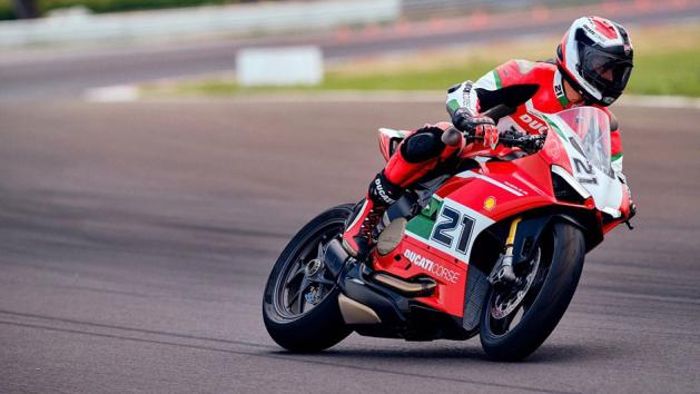 Ducati Panigale V2 Bayliss Anniversario: Με την υπογραφή του Troy 