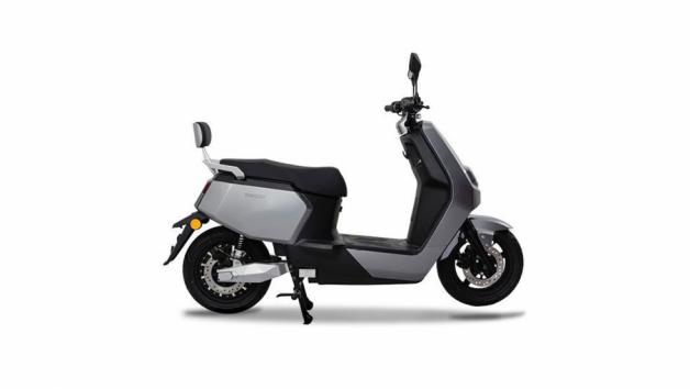 Ηλεκτρικά scooter χωρίς δίπλωμα που κοστίζουν όσο ένα e-bike 