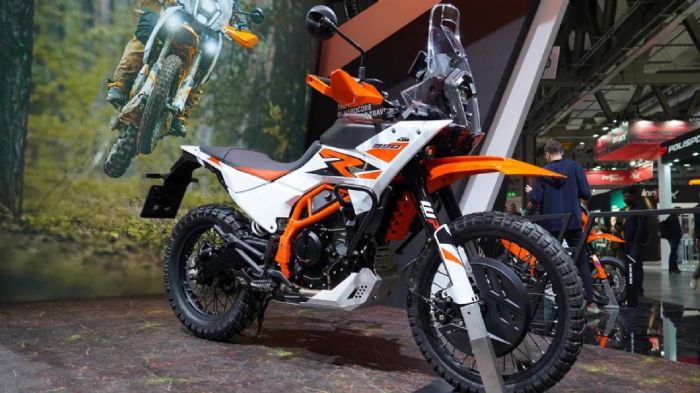 KTM 390 Adventure R 2025: Πλήρως ανανεωμένο με τροχό 21 ιντσών  