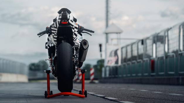 Επιστροφή στα Supersport παραγωγής για την KTM με το 990 RC R 