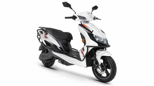 ESF MT3-PRO: Το e scooter που φορτίζει σε 1 ώρα 