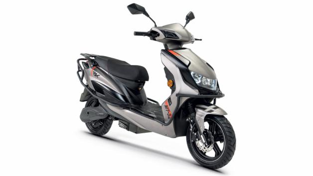 ESF MT3-PRO: Το e scooter που φορτίζει σε 1 ώρα 