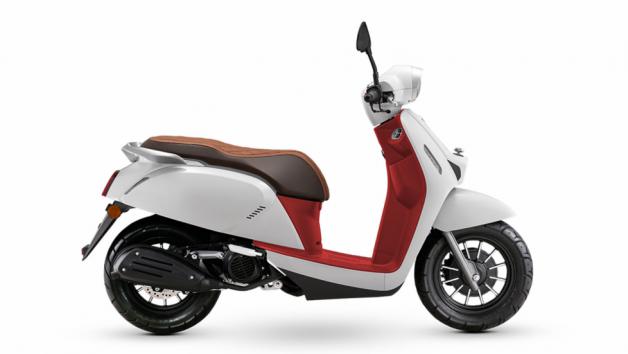 Ποια retro scooter στα 125cc παίρνω με 2 χιλιάρικα; 