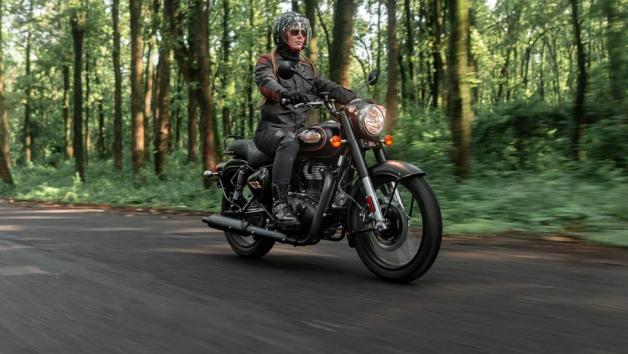 Κατασκοπικές φωτογραφίες από το νέο Bobber 350 της Royal Enfield 