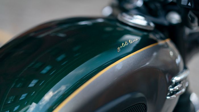 Triumph: Νέες Bonneville Gold Edition 