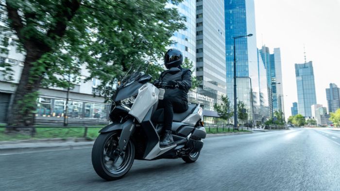 Η Yamaha ποντάρει στα XMAX και παγιώνει τη νέα έκδοση Tech MAX+ 