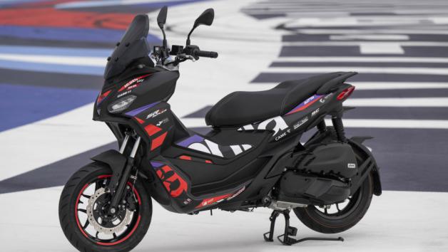 Διαθέσιμο στην ελληνική αγορά το Aprilia SR GT Replica 