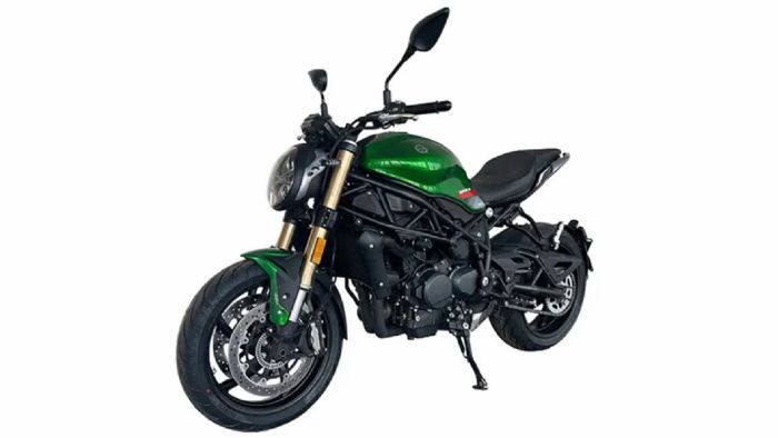 Αυτό είναι το νέο Benelli 802S, σύμφωνα με Βρετανούς δημοσιογράφους που εξασφάλισαν τις φωτογραφίες  (Bennetts Bikesocial) 