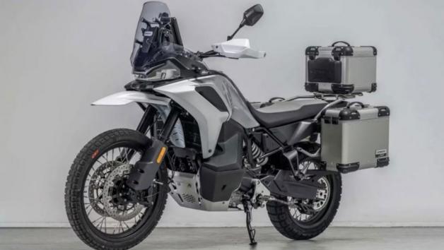 Πρώτες εικόνες του μοντέλου παραγωγής CFMOTO MT-X 