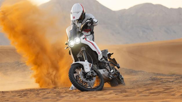 Ducati DesertX: Γνήσιο off-road με τροχούς 21-18 και 110 ίππους 