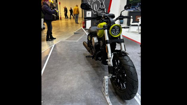 EICMA 2023: Hyosung Bobber EVO Supreme 125/300 