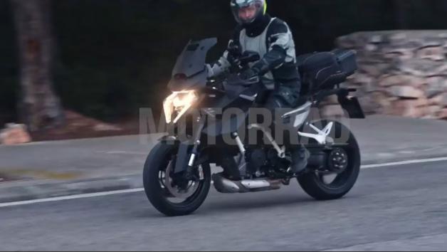 Έτοιμο για έγκριση το νέο KTM 1390 Super Duke GT 