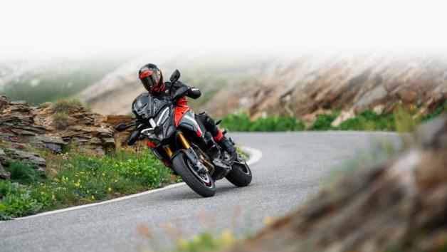 Παρουσιάστηκαν οι νέες Multistrada V4, V4 S και Multistrada V4 Pikes Peak (+Βίντεο παρουσίασης)  