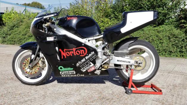 Σε δημοπρασία το σπάνιο μοντέλο Norton F1R 