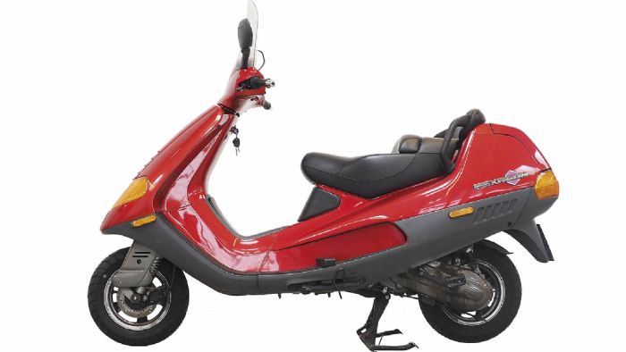 Piaggio X9: Το πρώτο πραγματικό GT Scooter της Piaggio 