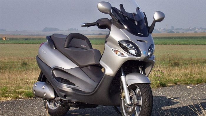 To πρώτης γενιάς Piaggio X9