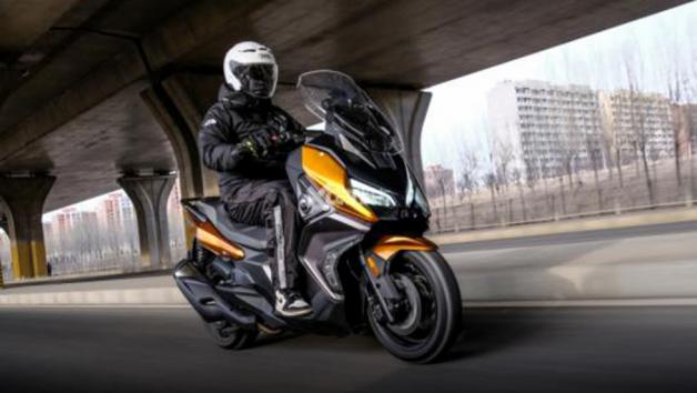 QJ Hong 350: Με βάση το BMW C 400 ετοιμάζει GT scooter 