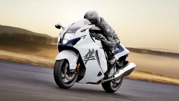 Η Suzuki παρουσίασε ένα Gen 3 Hayabusa σε ματ πράσινο χρώμα 