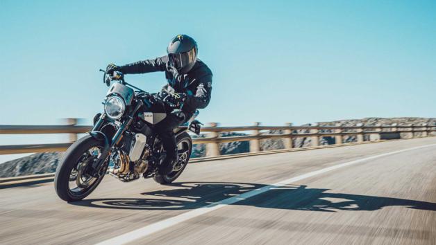 Husqvarna Svartpilen 801: Γυμνό με «φορεσιά» Scrambler 