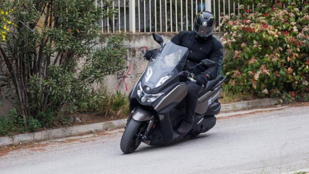 Sym Maxsym 400: Σύστημα Keyless, TCS & EBL και Full γκάζι  