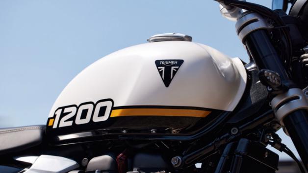 Η Triumph αποκαλύπτει τη νέα Speed Twin 1200 RS και την επόμενης γενιάς Speed Twin 1200 