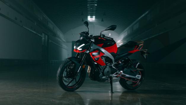 Aprilia Tuono 457: H μόνη στην κατηγορία με αλουμινένιο πλαίσιο και κορυφαία αναλογία βάρους ανά ίππο 