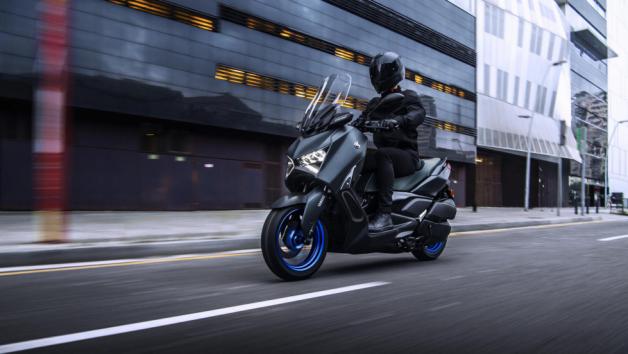 Yamaha XMAX 300: Συνεχίζει να κυριαρχεί και στην πέμπτη γενιά του  