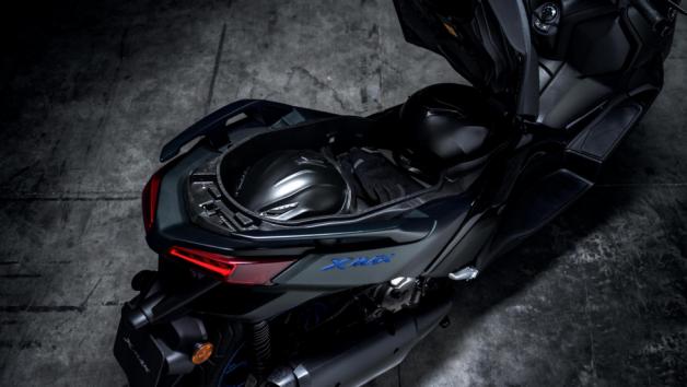 Yamaha XMAX 300: Συνεχίζει να κυριαρχεί και στην πέμπτη γενιά του  