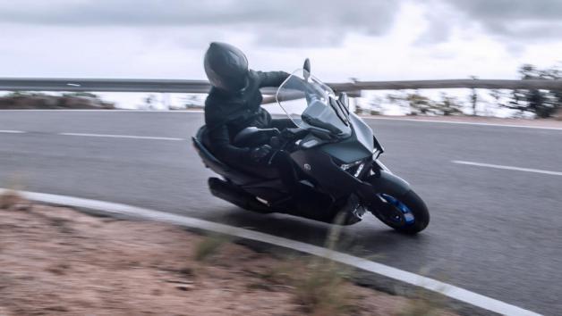 Yamaha XMAX 300: Συνεχίζει να κυριαρχεί και στην πέμπτη γενιά του  