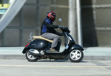   Vespa GTS 250        ,           .      , 