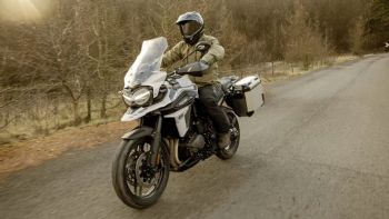 Triumph Tiger 900 Alpine και Desert Edition: Διέρρευσαν έγγραφα κατοχύρωσης Triumph Tiger 900 Alpine και Desert Edition: Διέρρευσαν έγγραφα κατοχύρωσης