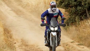 Voge 300 Rally 2025: Ήρθε με κινητήρα Euro 5+ χωρίς να χάνει σε δύναμη Voge 300 Rally 2025: Ήρθε με κινητήρα Euro 5+ χωρίς να χάνει σε δύναμη