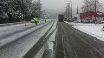 Πολλαπλές απαγορεύσεις κυκλοφορίας λόγω χιονιά