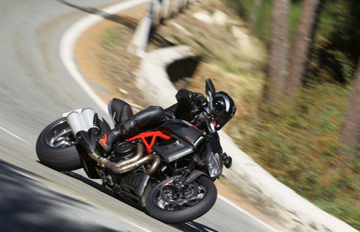 Ducati Diavel: video, φωτογραφίες και στοιχεία…