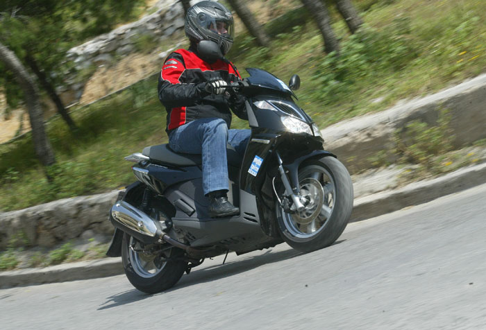 ΜΤΧ: Aprilia Sportcity 250