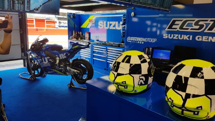 Μέσα στα paddock της Suzuki