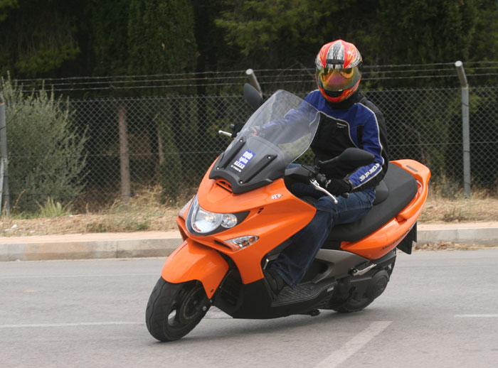 Kymco Xciting 300i – Scooterοτουρίστας!