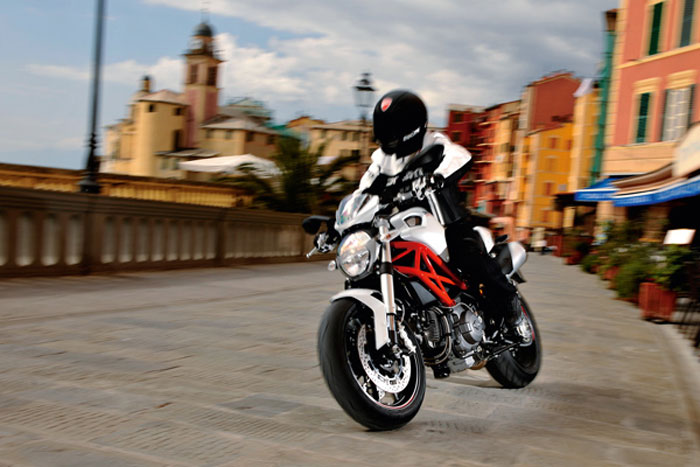 Επίσημα το Ducati Monster 796