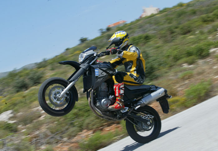 Yamaha XT660X για...όλες τις δουλειές