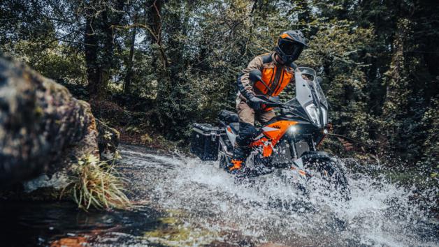 KTM 890 Adventure/R: Με δώρο το KTM Tech Pack!