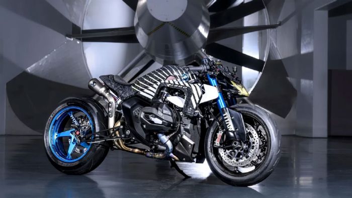 Η BMW παρουσίασε ένα concept που φέρει το όνομα Titan και βασίζεται στο νέο R130 Η BMW παρουσίασε ένα concept που φέρει το όνομα Titan και βασίζεται στο νέο R1300 R, προκαλώντας αίσθηση στον κόσμο των δύο τροχών. Πρόκειται για μια δημιουργία εκτός εμπορικού προγράμματος, καρπός εσ
